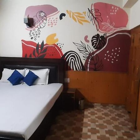 Throttle Shrottle Moto Hostel Manali  Exterior photo
