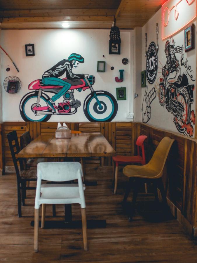 Throttle Shrottle Moto Hostel Manali  Exterior photo