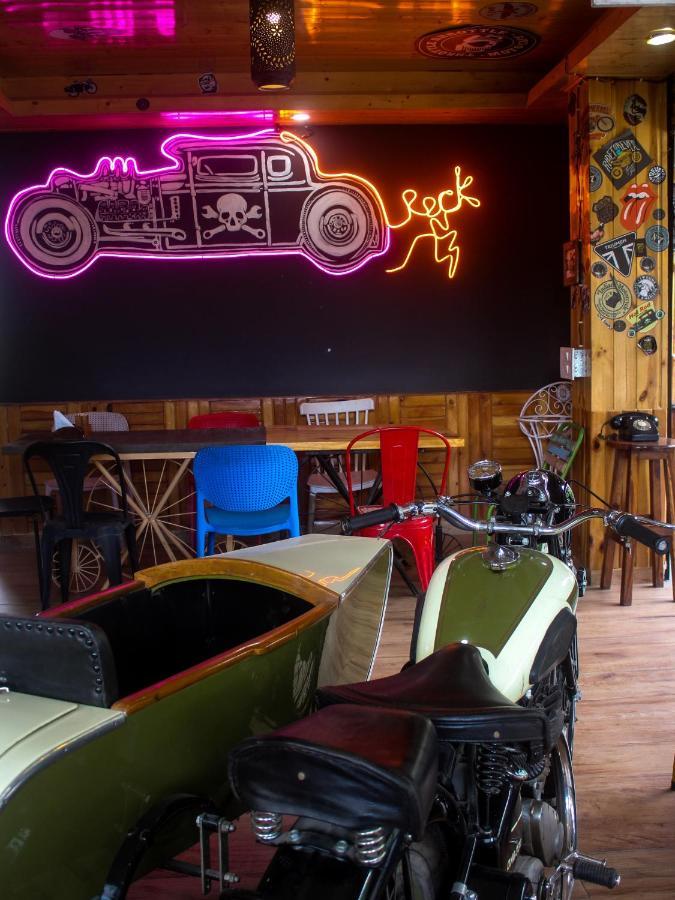 Throttle Shrottle Moto Hostel Manali  Exterior photo