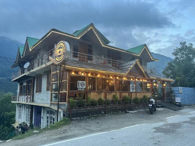 Throttle Shrottle Moto Hostel Manali  Exterior photo